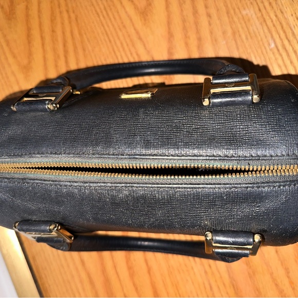 {VGUC} MCM cute leather hand bag - Picture 13 of 15